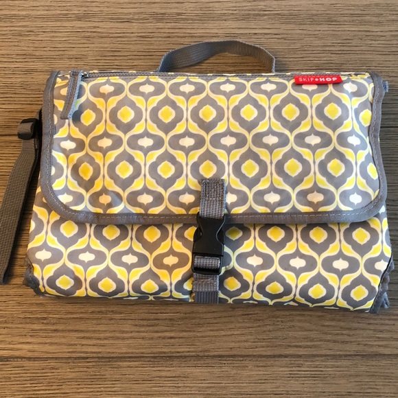skip hop changing pad travel